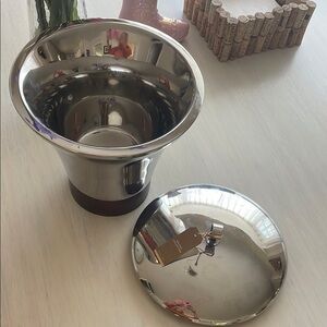 Elegant Silver Ice Bucket with lid